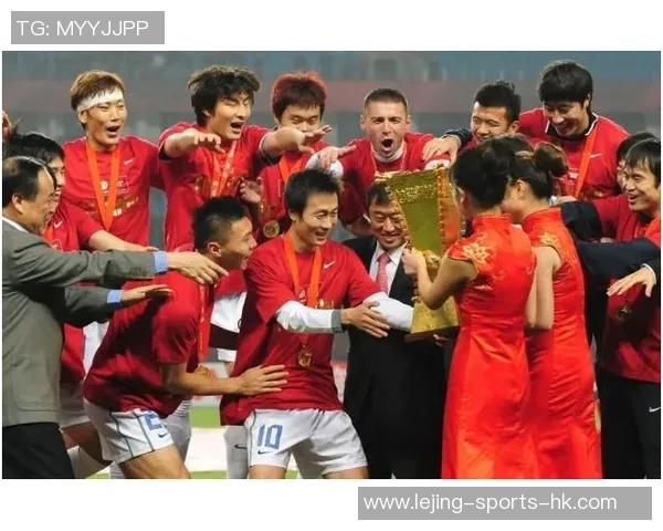 天津足球队概览及其在中国足球联赛中的表现与发展历程 天津足球队概览及其在中国足球联赛中的表现与发展历程