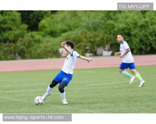 足球新闻手机版全新上线及时掌握全球足球动态与精彩赛事回顾