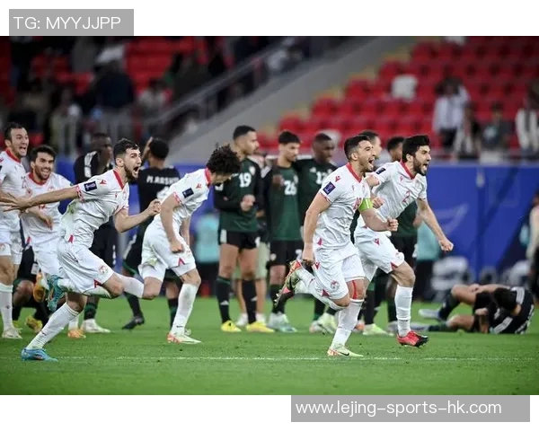 阿里足球队奋勇争先展现团队精神与拼搏精神的精彩瞬间